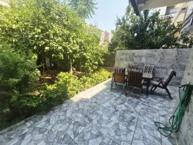 Buca Yiğitler Mahallesi'nde Bahçeli 4+1 Geniş Daire