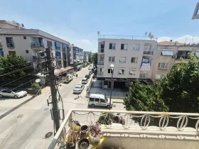 Buca Yiğitler Mahallesi Merkezi Konumda Ara Kat 3+1 Daire