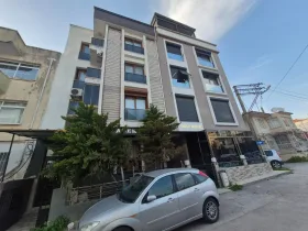 Laleli Mahallesi 8 Yillik Çift Cephe 2+1 Satilik Daire
