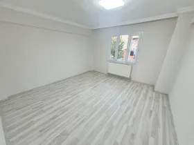 BUCA LALELİ MAHALLESİ ARAKAT FULL TADİLATLI 3+1 DAİRE