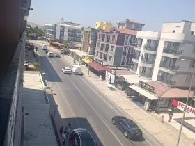 BİNAX BAKIRÇAY EMLAK'TAN 1+1 CAFELER CADDESİNDE EŞYALI ÜNİVERSİTEYE KOMŞU DAİRE
