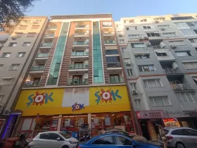 Küçükpark’ta 3+1 çift banyolu merkezi konumlu satılık daire