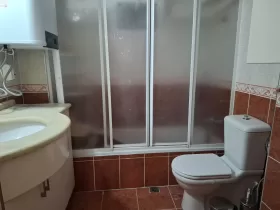 Göztepe Stad yakını inönü cad üzeri 3+1 bakımlı ön cephe ara kat