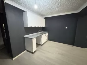 Bergama Çarşıda Ara Kat 45m² Klima ve Mutfak Lavabosu Bulunan Satılık Ofis - Takaslı